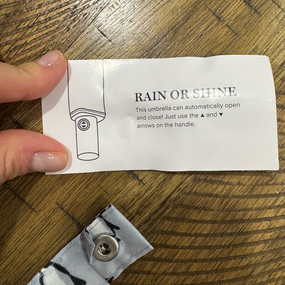 Vera Bradley Penguin Umbrella - Picture 4 of 5